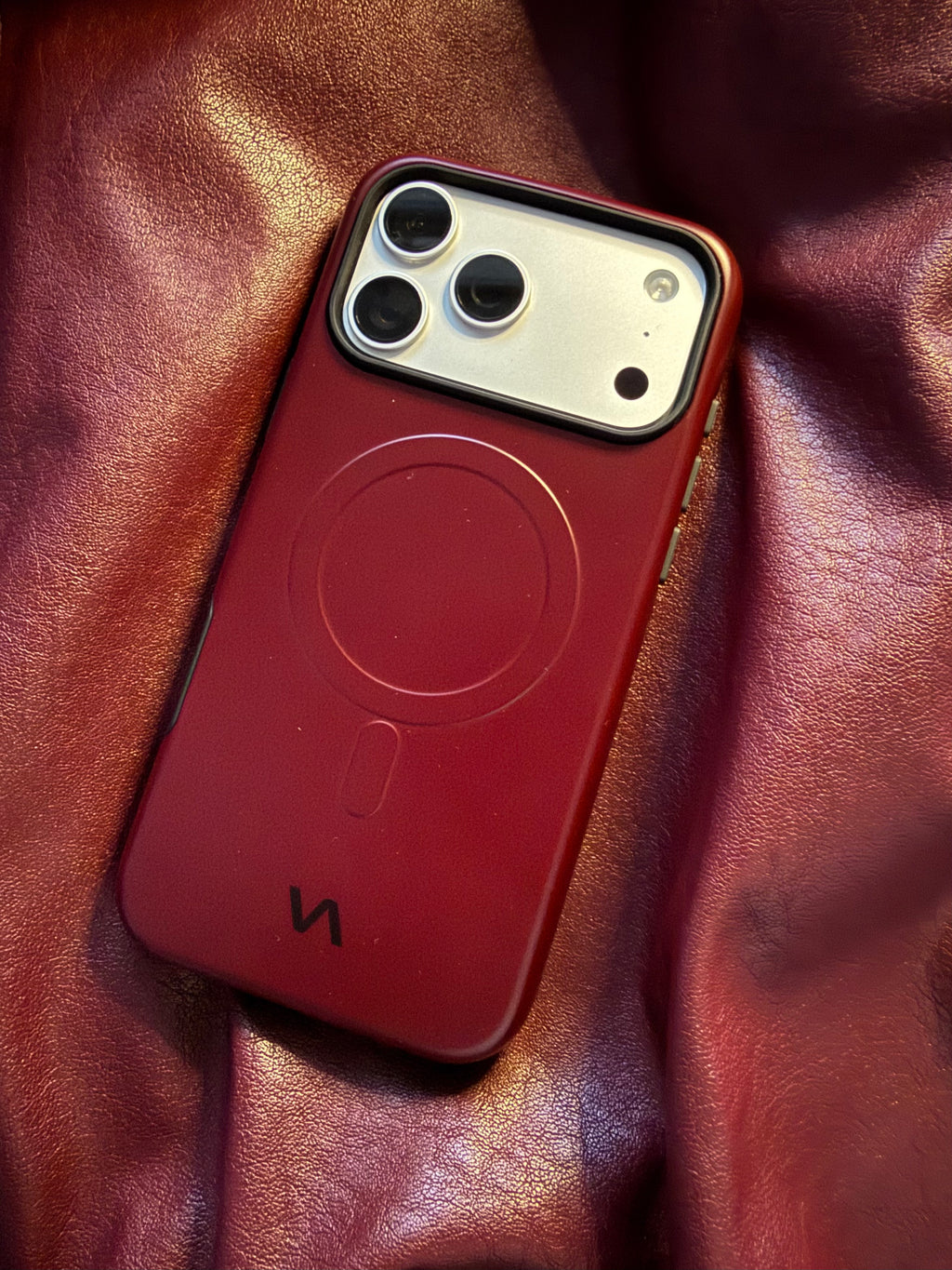 Velvet Rouge Slim MagSafe iPhone Case – VitaAurea