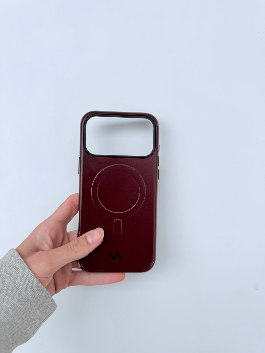 Velvet Rouge Slim MagSafe iPhone Case – VitaAurea