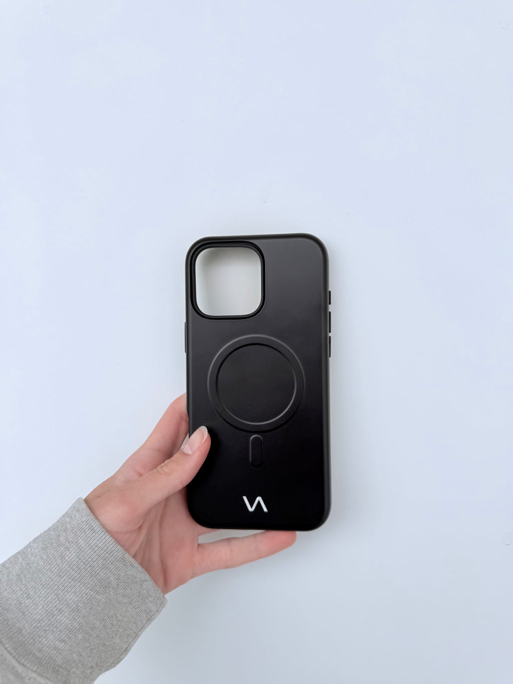 Onyx Black Bundle – MagSafe Case & AirPods Max Covers | VitaAurea