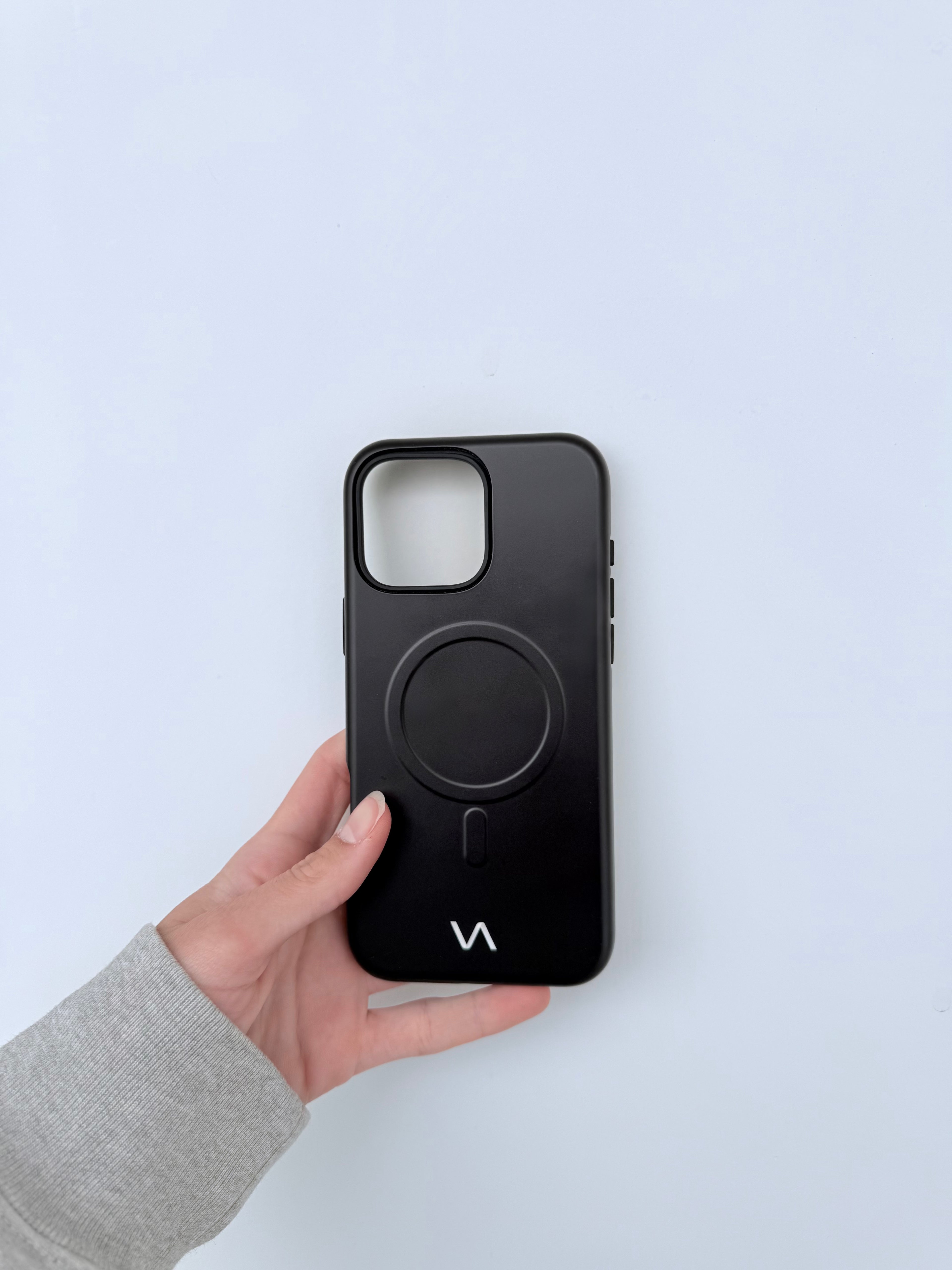 Onyx Black Bundle – MagSafe Case & AirPods Max Covers | VitaAurea