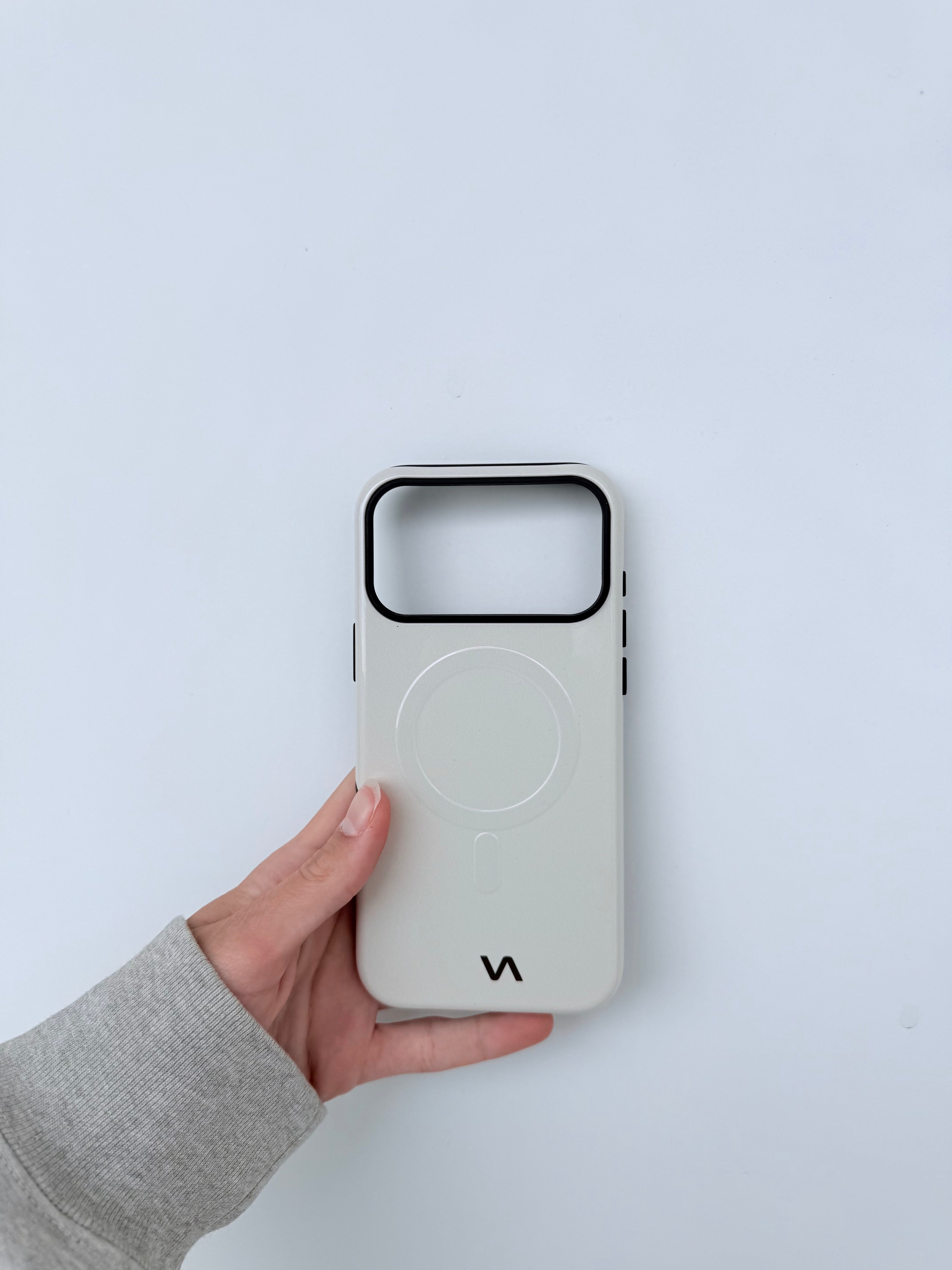 Ivory Silk Bundle – MagSafe Case & AirPods Max Covers | VitaAurea